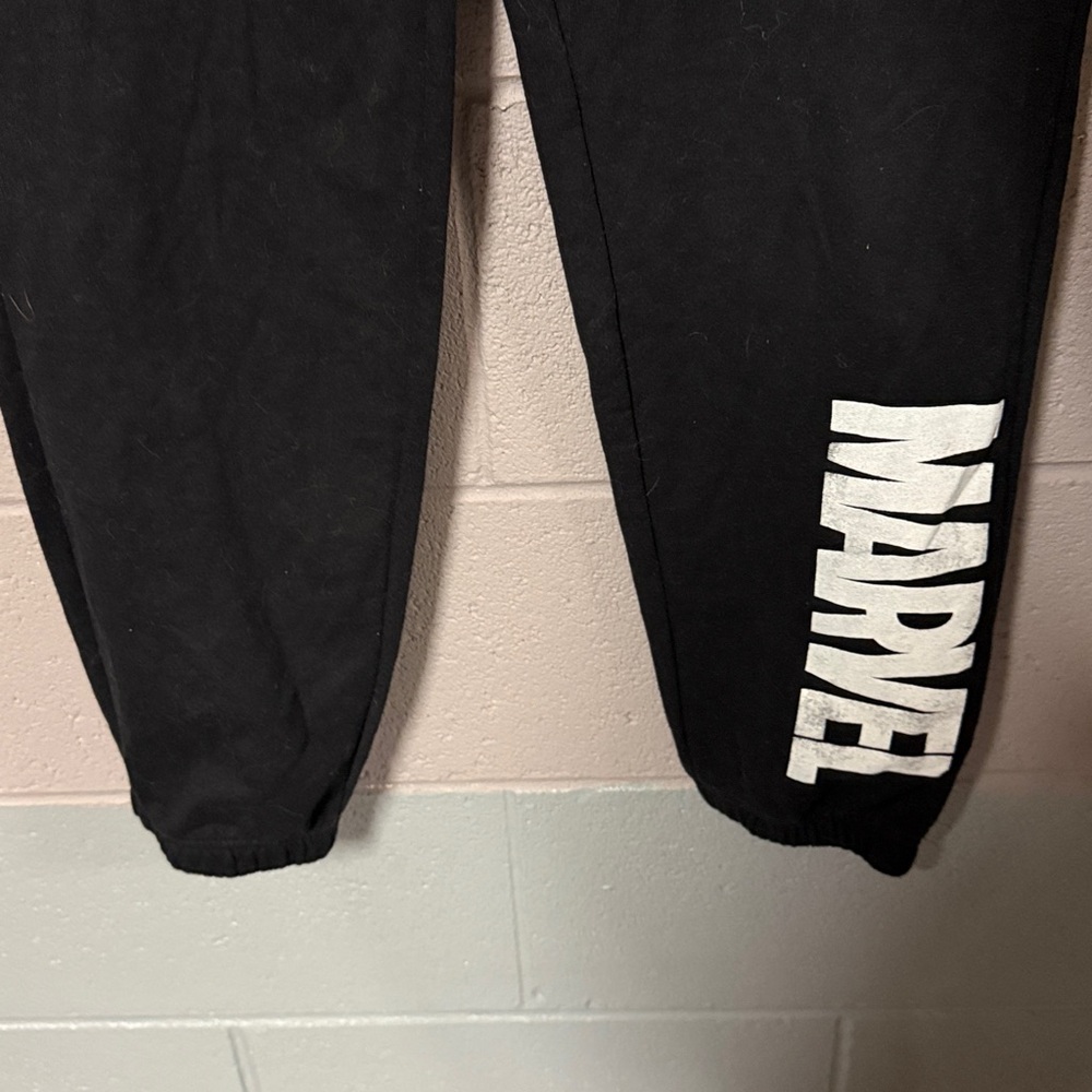 Marvel Black Sweatshirt and Pants with Colorful Graphic - Picture 5 of 8